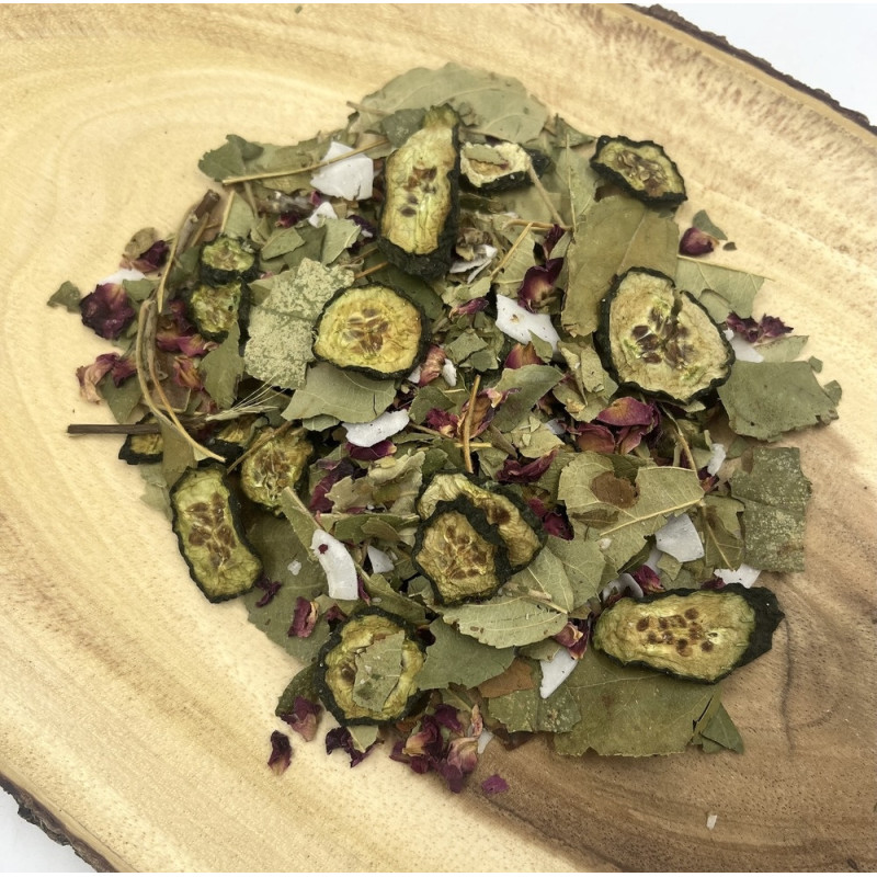 Forage Mix with Apple Leaves, Coconut, Cucumber & Rose Petals | Natural Small Pet Treat